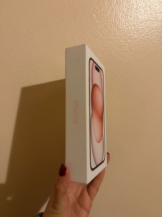 Iphone 15 novo rosa