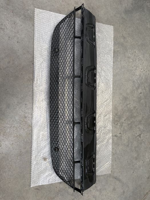 Grill zderzaka MERCEDES BENZ GLC-CLASS X253/C253 2015-2022 A2538852400