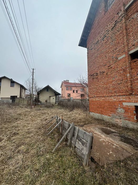 Продам будинок із земельною ділянкою біля Франківська, Угринів