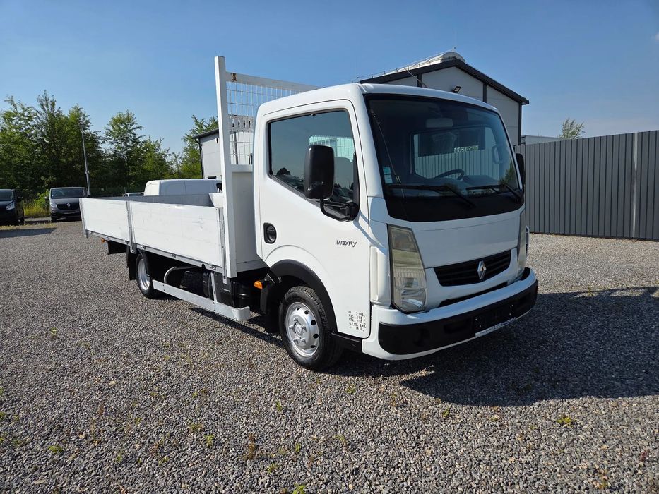 Renault Maxity 2.5 DCI 130KM / Skrzyniowy dł: 4.70/DMC 3.5T /