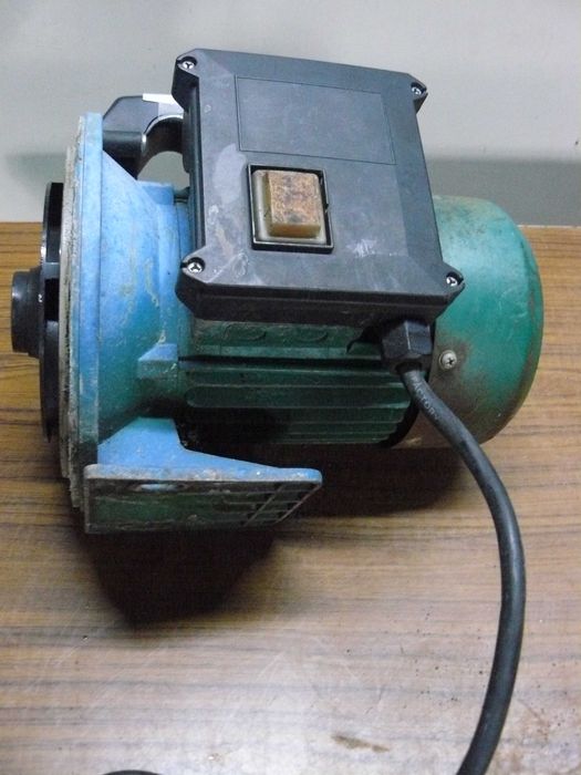 Silnik elektr. na 230 wolt 1.1 Kw  2800obr/min z podstawą