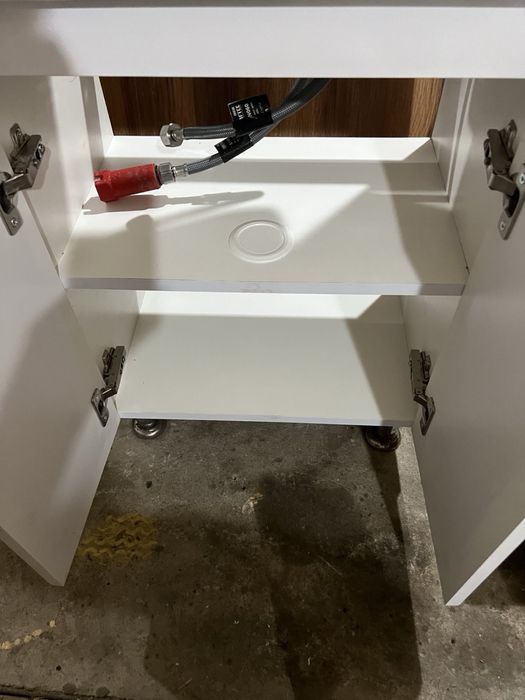 Умывальник с тумбой