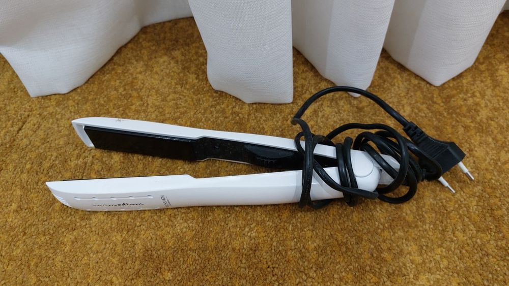 Prancha de Cabelo Techshen Média