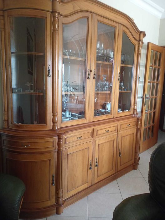 Conjunto Sala de Jantar - Madeira maciça