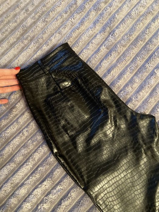 Шкіряні штани чорні