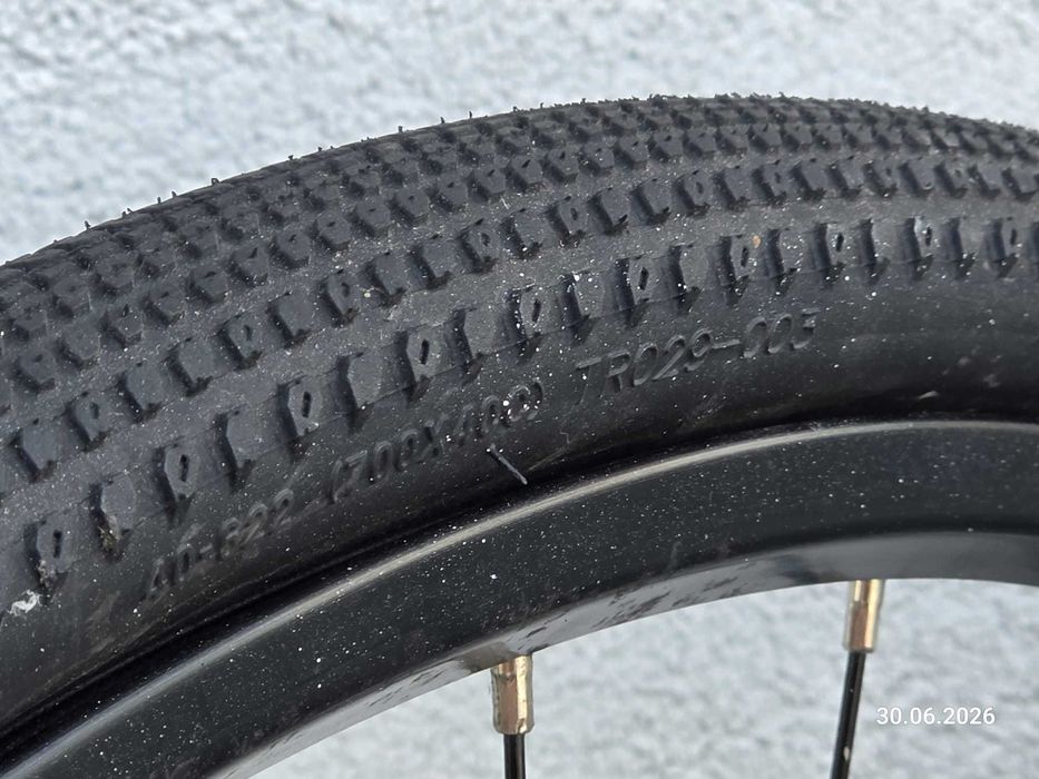 Bontrager Connection koło rowerowe + opona GR1 Comp + kaseta Shimano