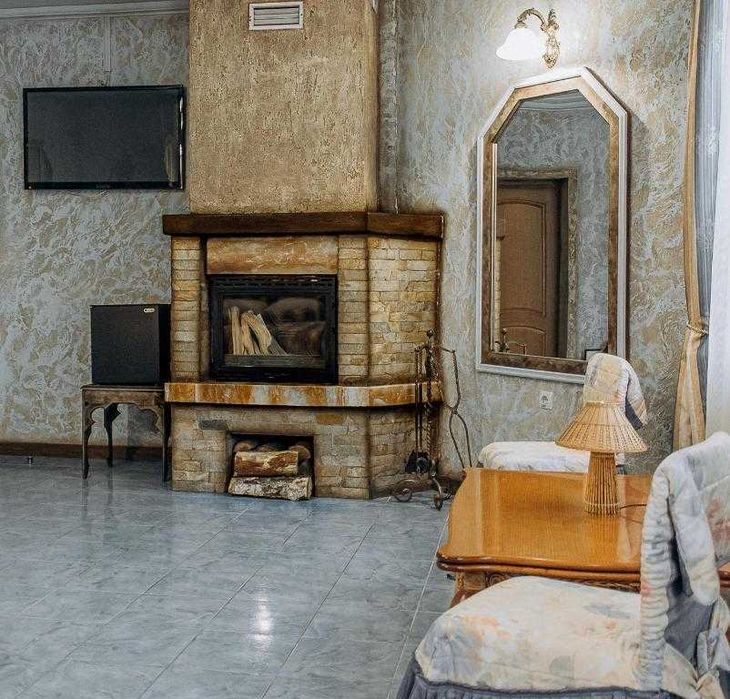 Замок люкс класса бильярд  лаунж зона 30 спальных Вышгород