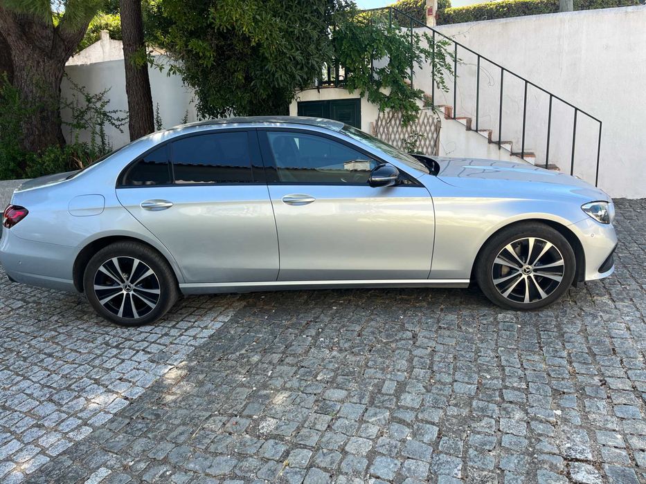 Mercedes‑Benz E300de Avantgarde 2022 · IVA Dedutível · Garantia Mercedes 2027 · Pack Night · HUD · Bancos Elétricos