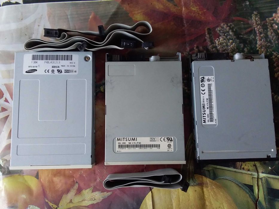 Флоппи-дисковод 3 штук Raspberry или Arduino