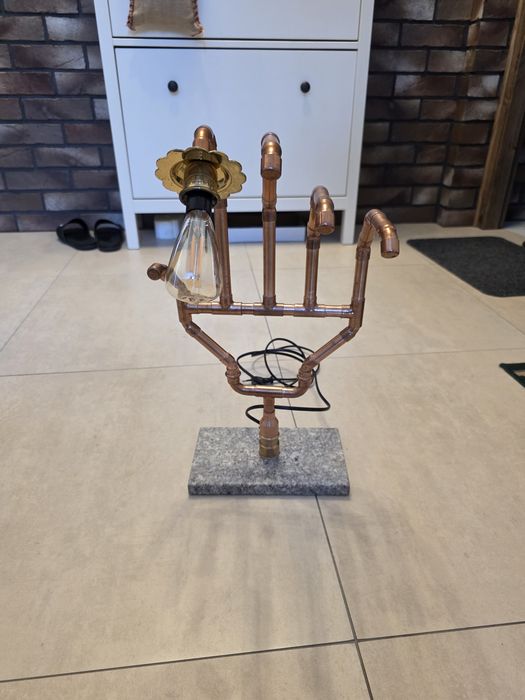 Lampa kreatywna z miedzi
