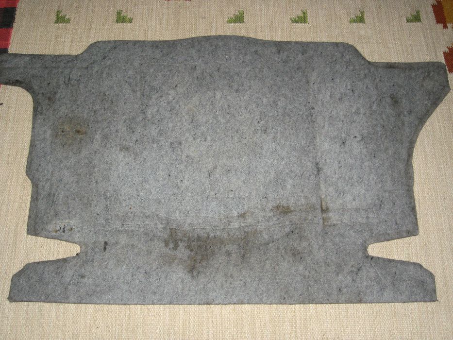 mazda 323p alcatifa