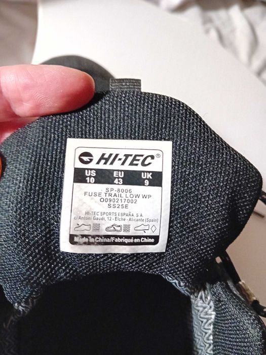 Tenis hi-tec waterproof 43