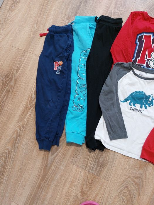 Ubrania chłopięce 122-128