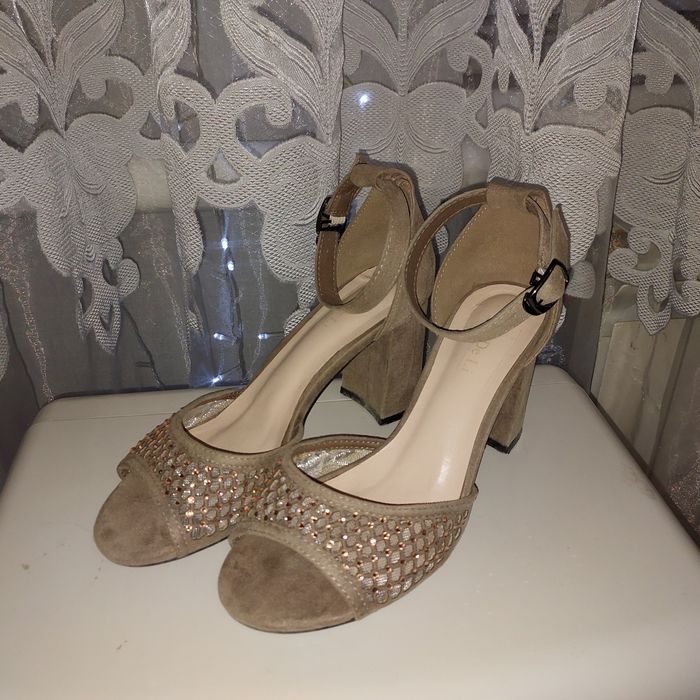 Продам женские босоножки летние 37р