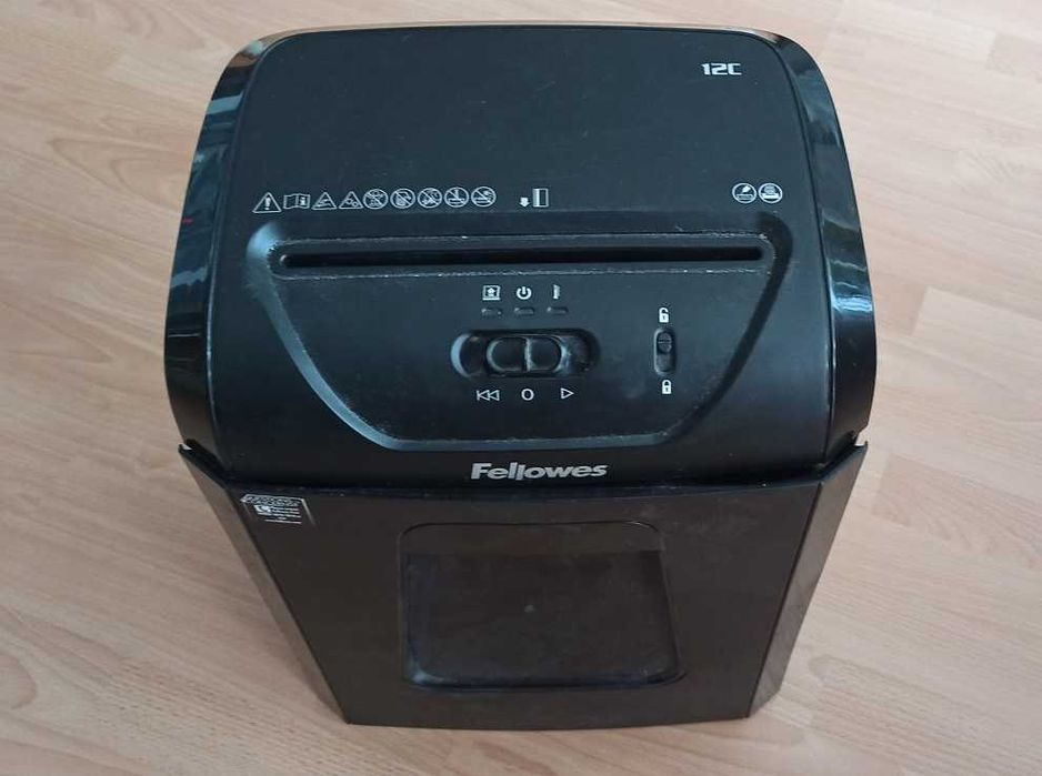 Niszczarka FELLOWES 12C