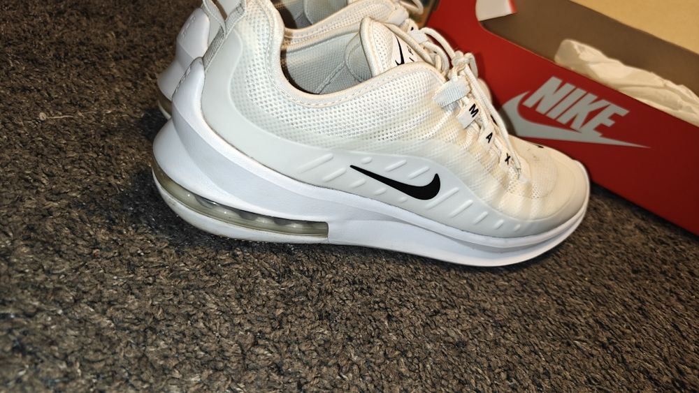 Nike Air Max Axis