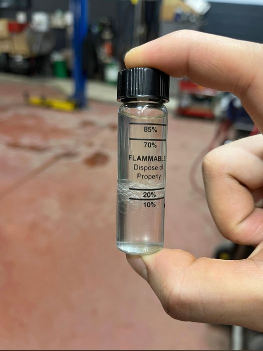 Тестер бензину. Тестер визначає вміст етанолу в бензині від 10 до 85%.