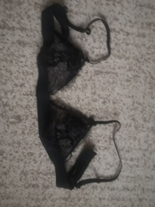 Stanik czarny koronka S