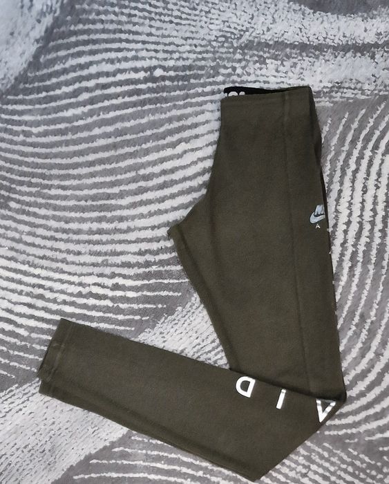 Legginsy bawełniane z nadrukiem khaki ," Nike"