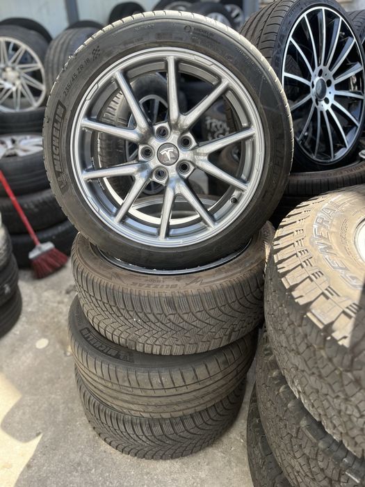 Jantes 18 Original Tesla Model 3 em 5x114