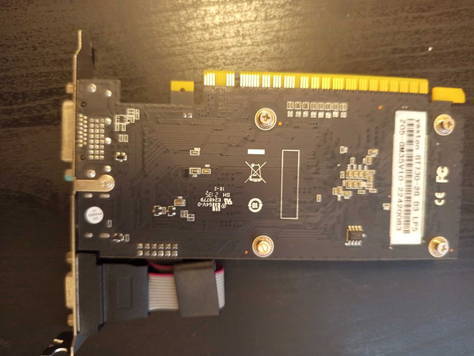 Placa gráfica NVIDIA GeForce GT 730