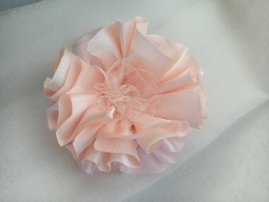 Broszka kwiat z materiału