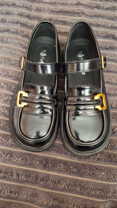 Туфлі для дівчинки