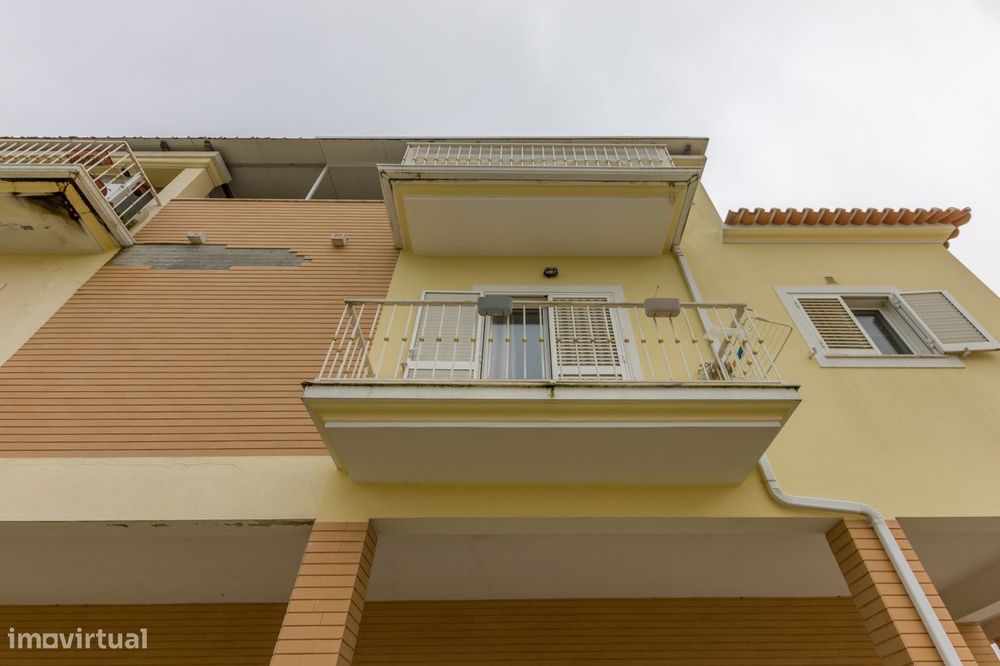 Excelente apartamento T2 duplex com terraço e quintal
