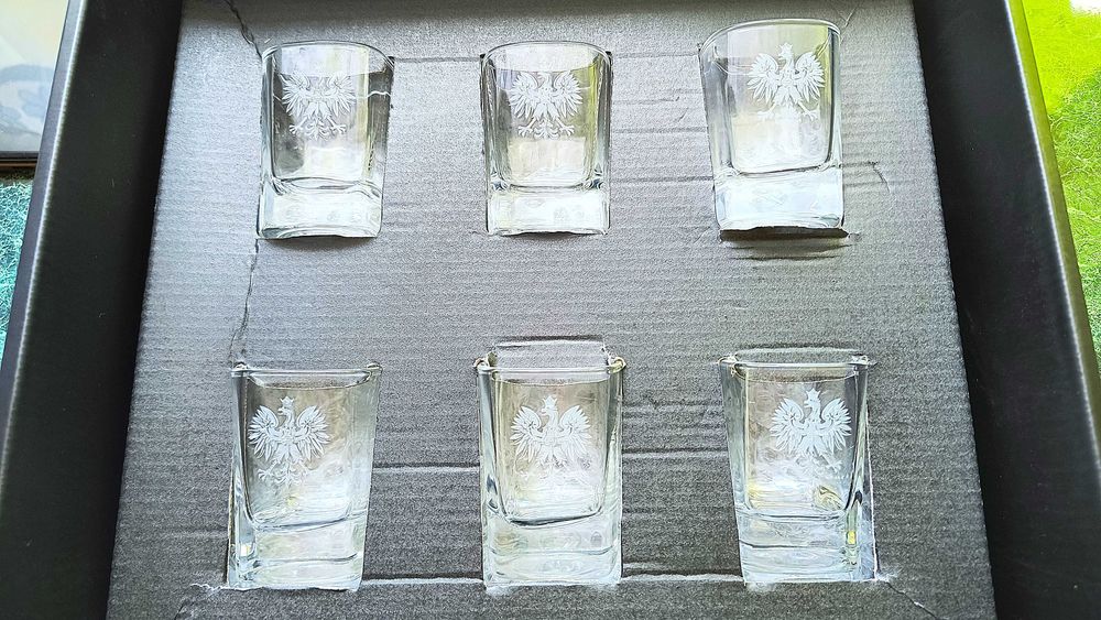 Kieliszki z grawerem.