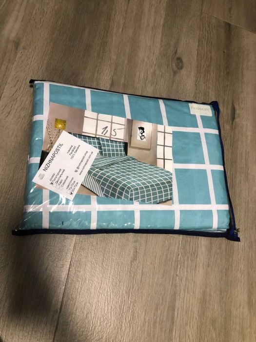 Пстільна білизна на ліжко полуторна