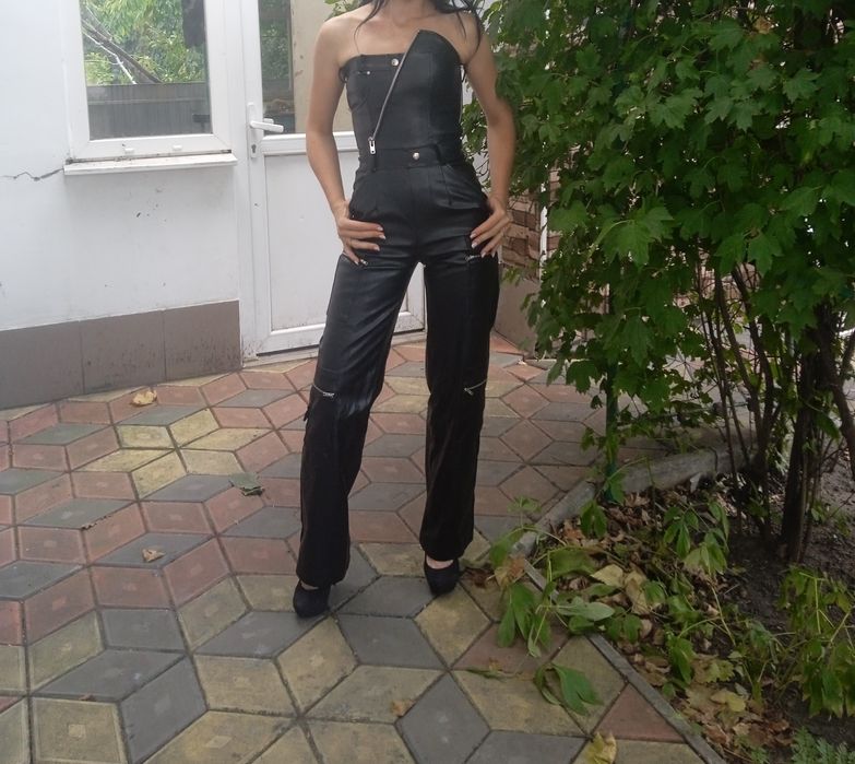 Комбинезон новый продам