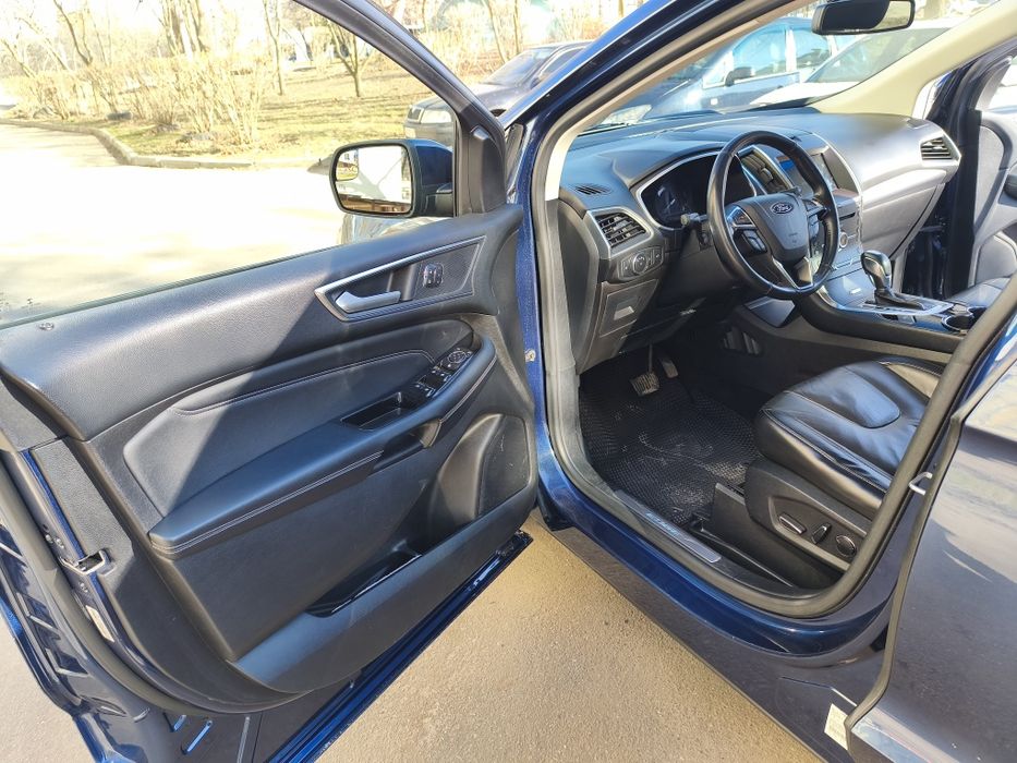 Продам Ford edge