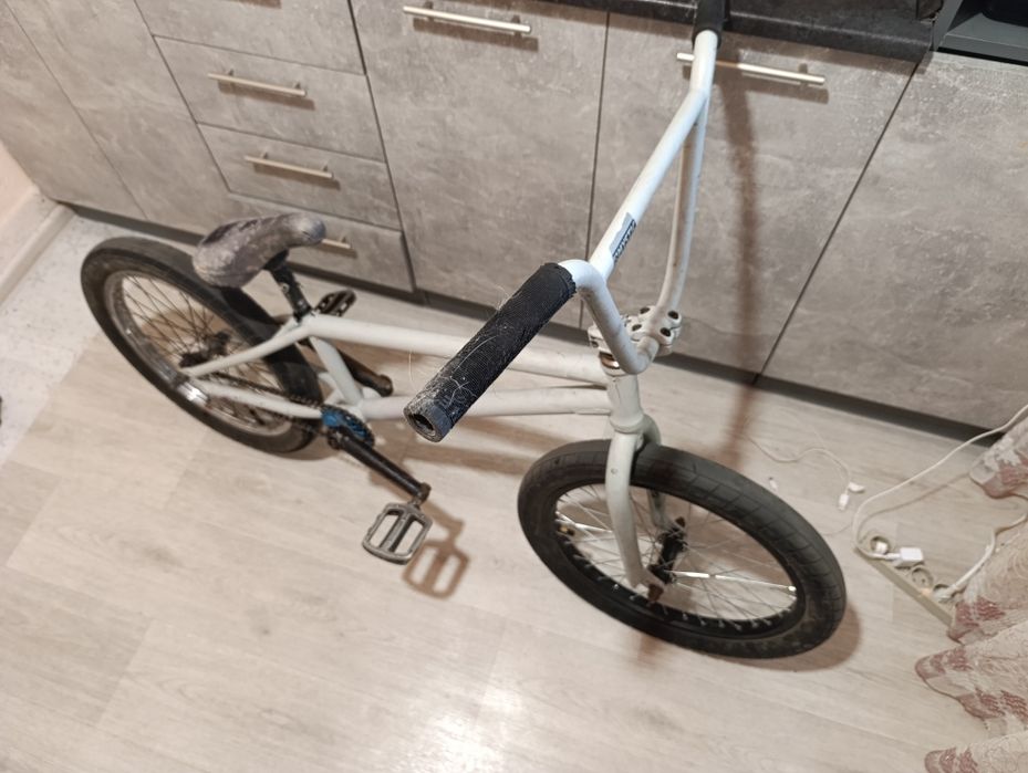 Продам свой BMX на неплохих деталях