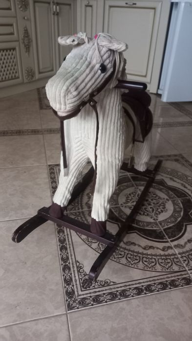 Коник-гойдалка дитяча