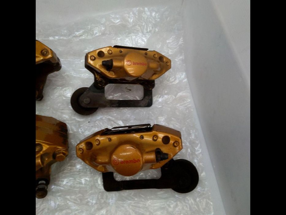 Zaciski Brembo STI złote Subaru