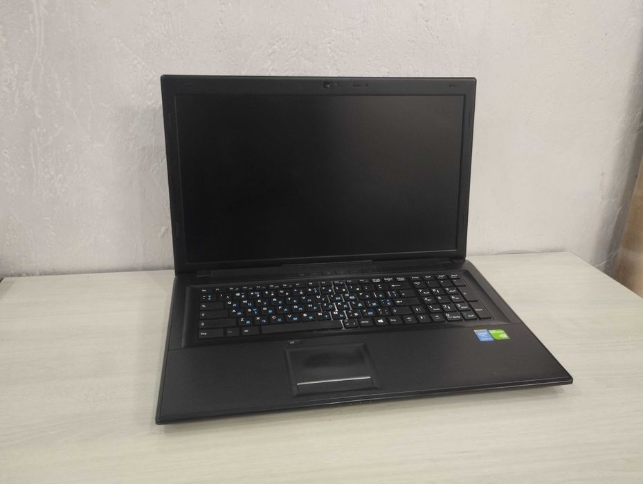 Ноутбук  17.3"- FullHD / i5 - 4210M/ 8 DDR3/ 1 TB / 840M- 2GB / 4 год.