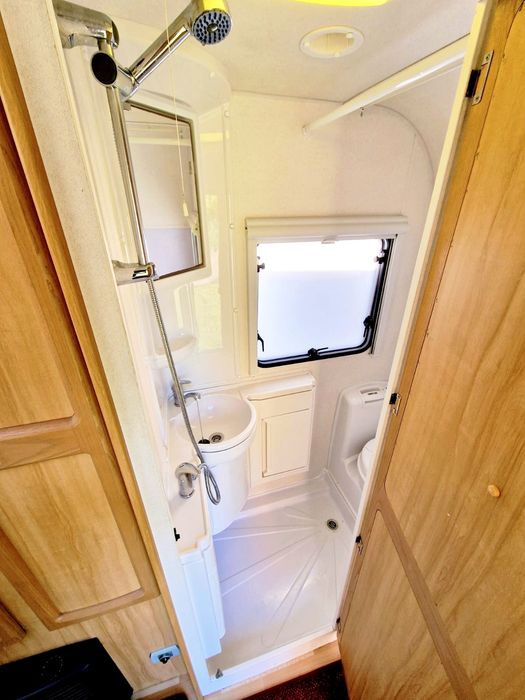 Przyczepa Avondale Dart 380/2