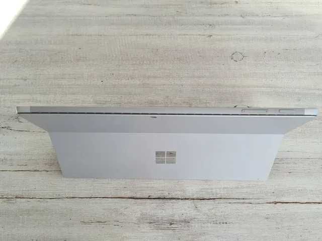 Microsoft Surface Pro 4 i5-6300U 256GB / 8GB RAM