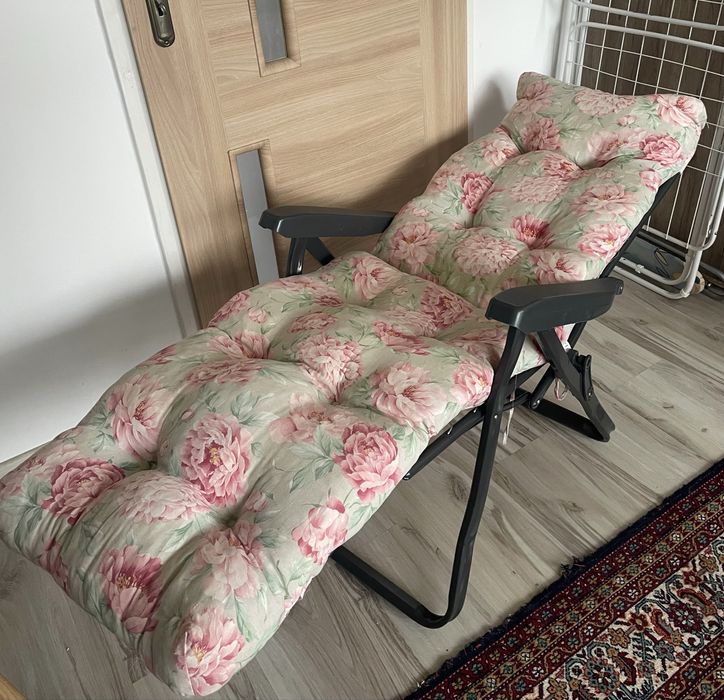 Lezak tarasowy/ogrodowy- bardzo dobry stan