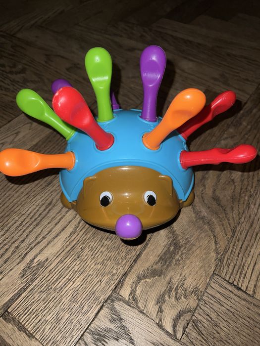 Іграшка їжачок-сортер