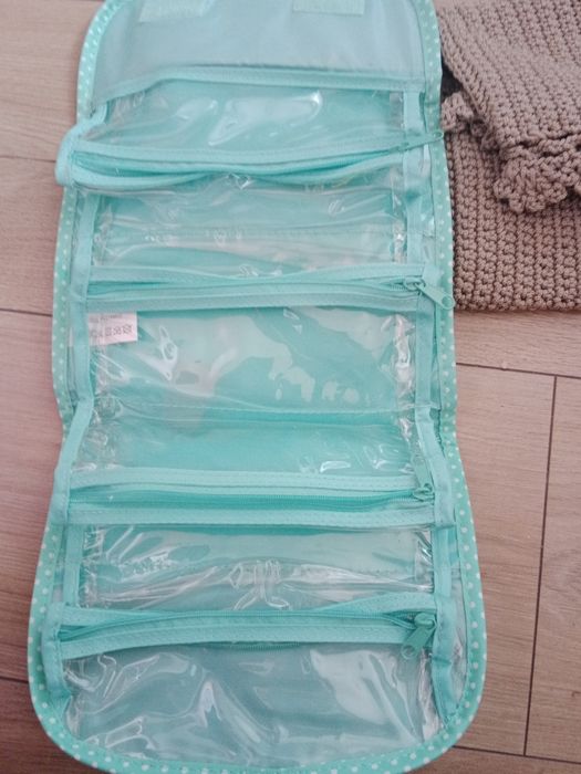 Kosmetyczka plus koszyk