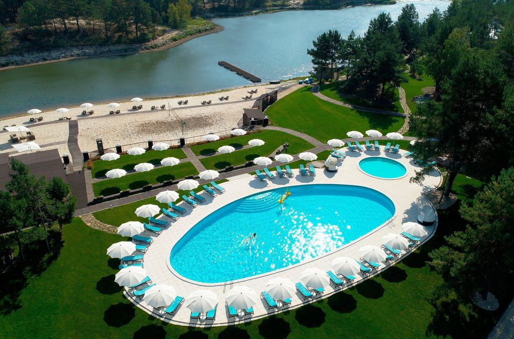 Продаж ділянки 37 соток з прямим виходом на воду, КМ Riviera Village
