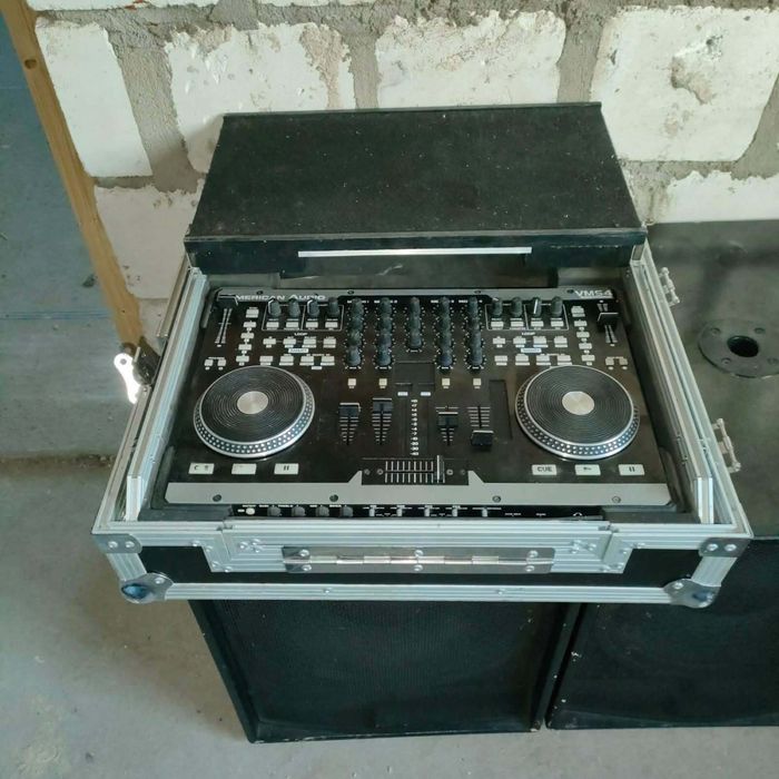 American Audio VMS4 + Hard Case