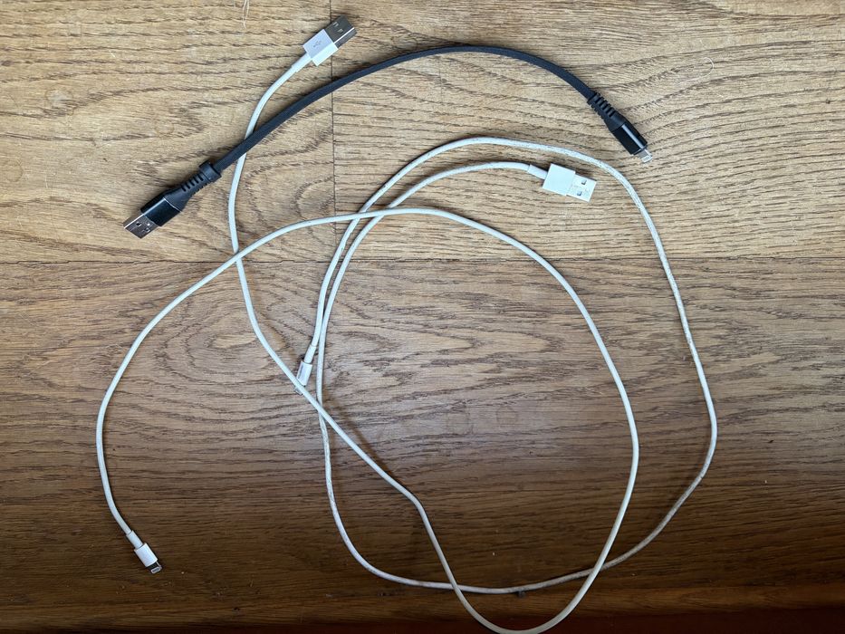 1 z 3 kabli iphone lightnig USB-A