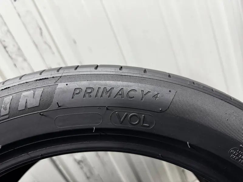 Шини бу 245 45 R18 Michelin Primacy 4