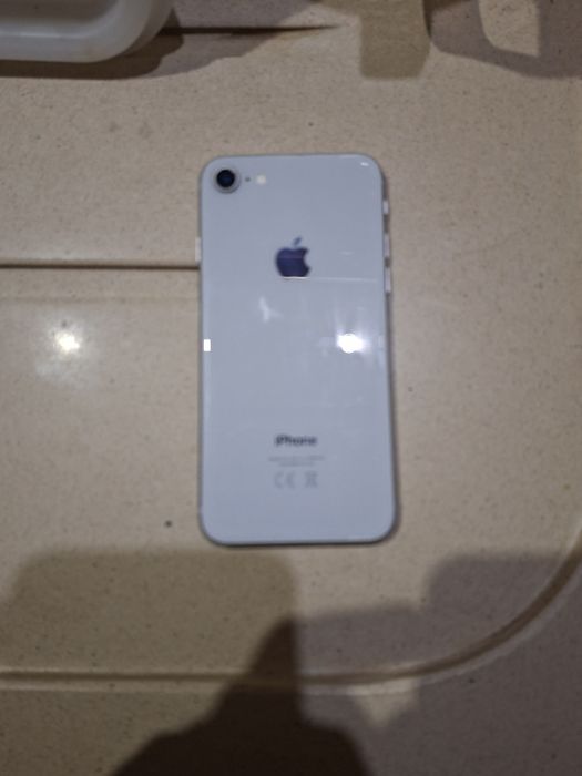 iPhone 8 branco 64gb