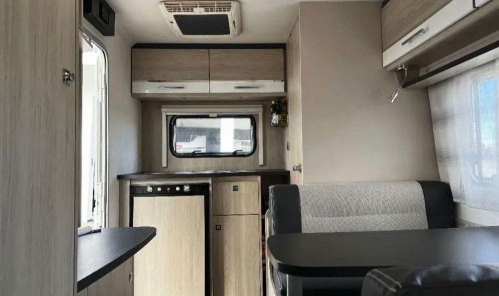 Caravana, Ano 2021,  2 Ambientes, 17900€ Ar condicionado