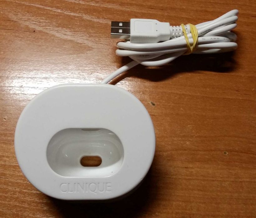 Зарядка для щётки для лица Clinique Sonic System , зарядное, станция