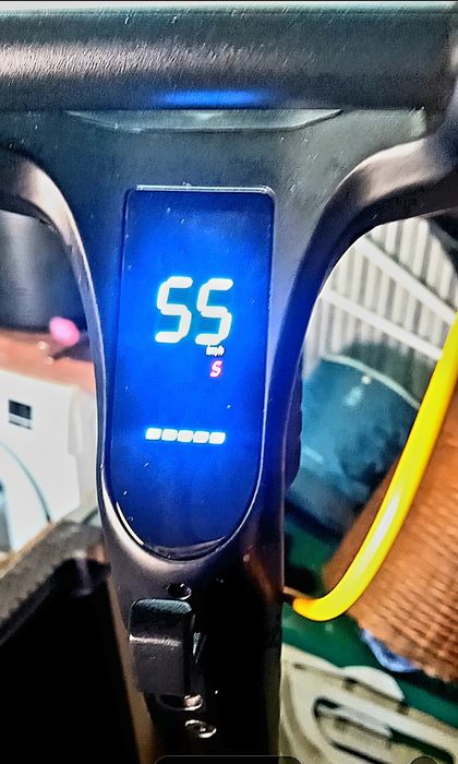 Trotinete Elétrica OOTD S10 (1400W) – Como Nova (Apenas 20km) 70km autonomia/ 55kmh