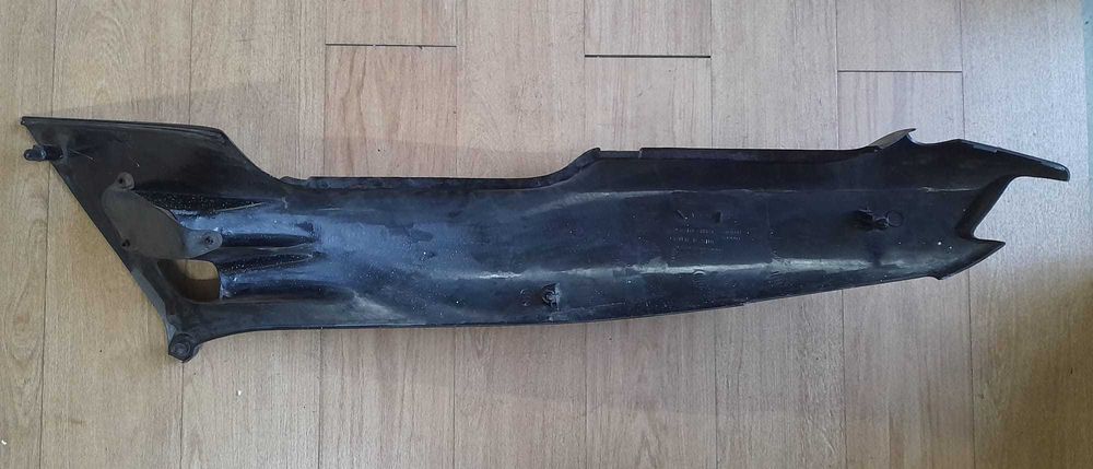 CARENAGEM PAINEL TRASEIRO LADO DIREITO OEM HONDA CBR 600F 91-94